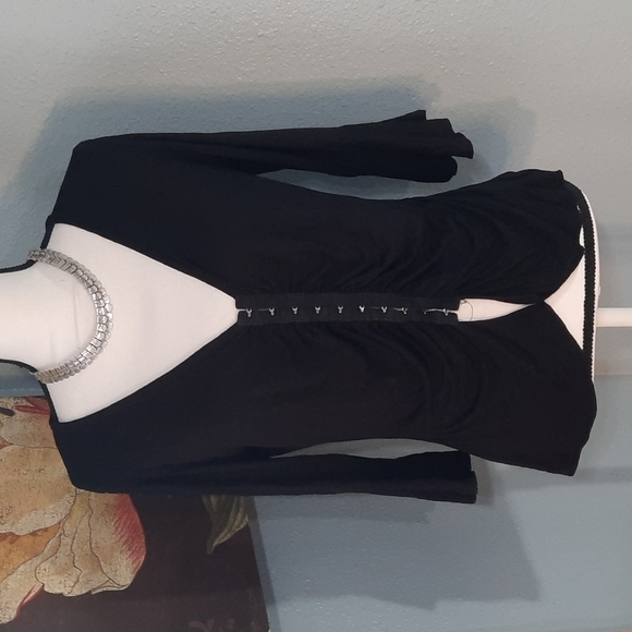 Boohoo Clasp front Belle Sleeve Ruched Blouse - Picture 2 of 6